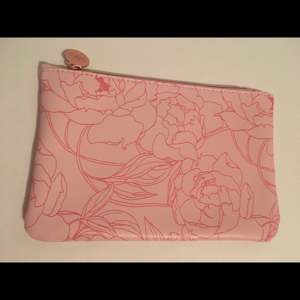 Ipsy May 2021 Glam Bag make-up zipper bag